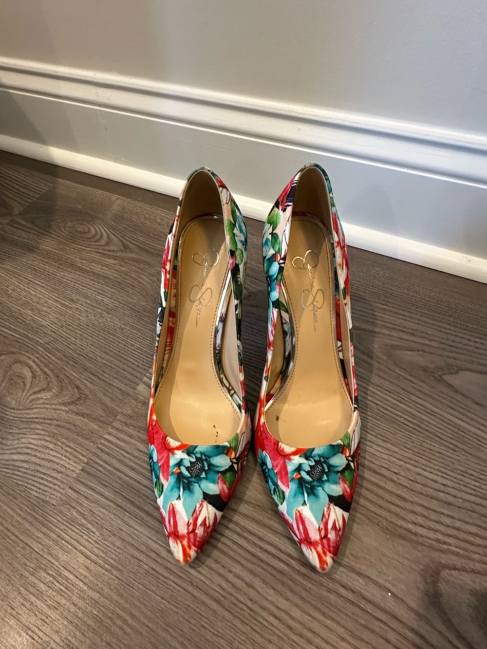 Jessica Simpson Floral Pointed-Toe Stiletto Pumps in Red, Teal, Green, White - Picture 3 of 4